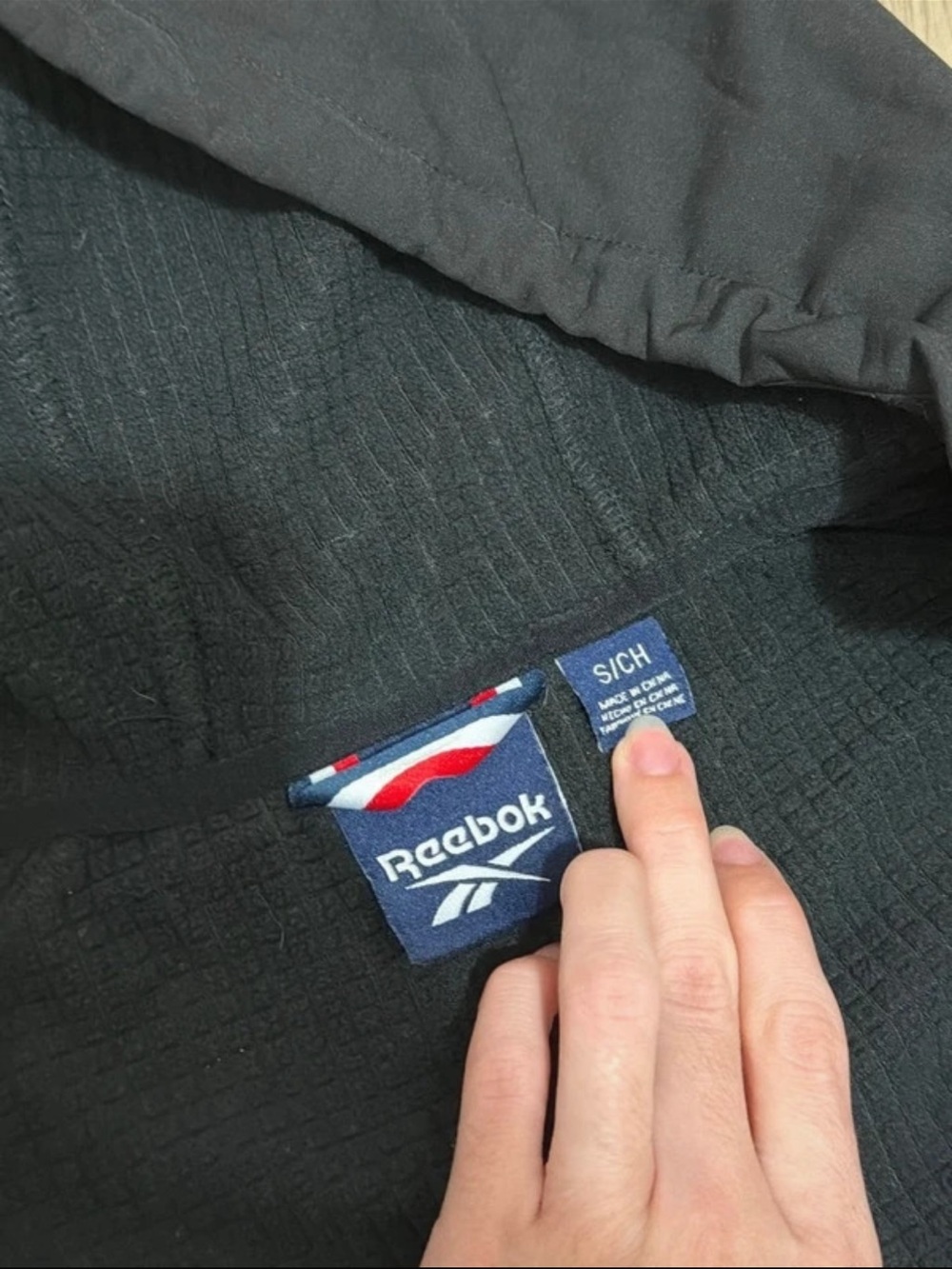 Women’s Black Reebok Jacket - Picture 6 of 7